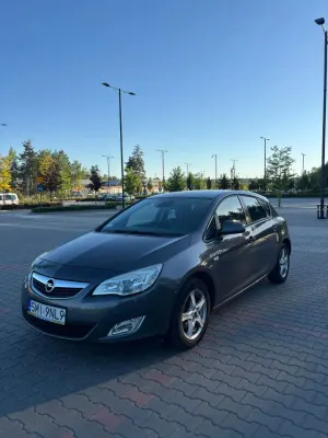 Opel Astra J 1.4 Turbo 2010