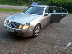 Mercedes-Benz E W211 2002