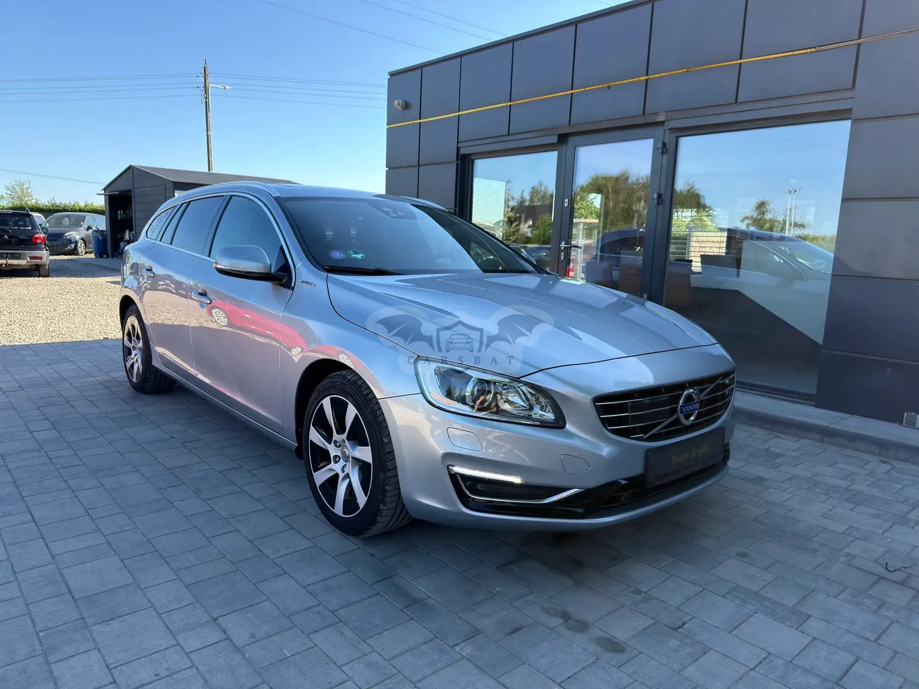Volvo V60 I D6 AWD Plug-in Hybrid R-Design Momentum 2013