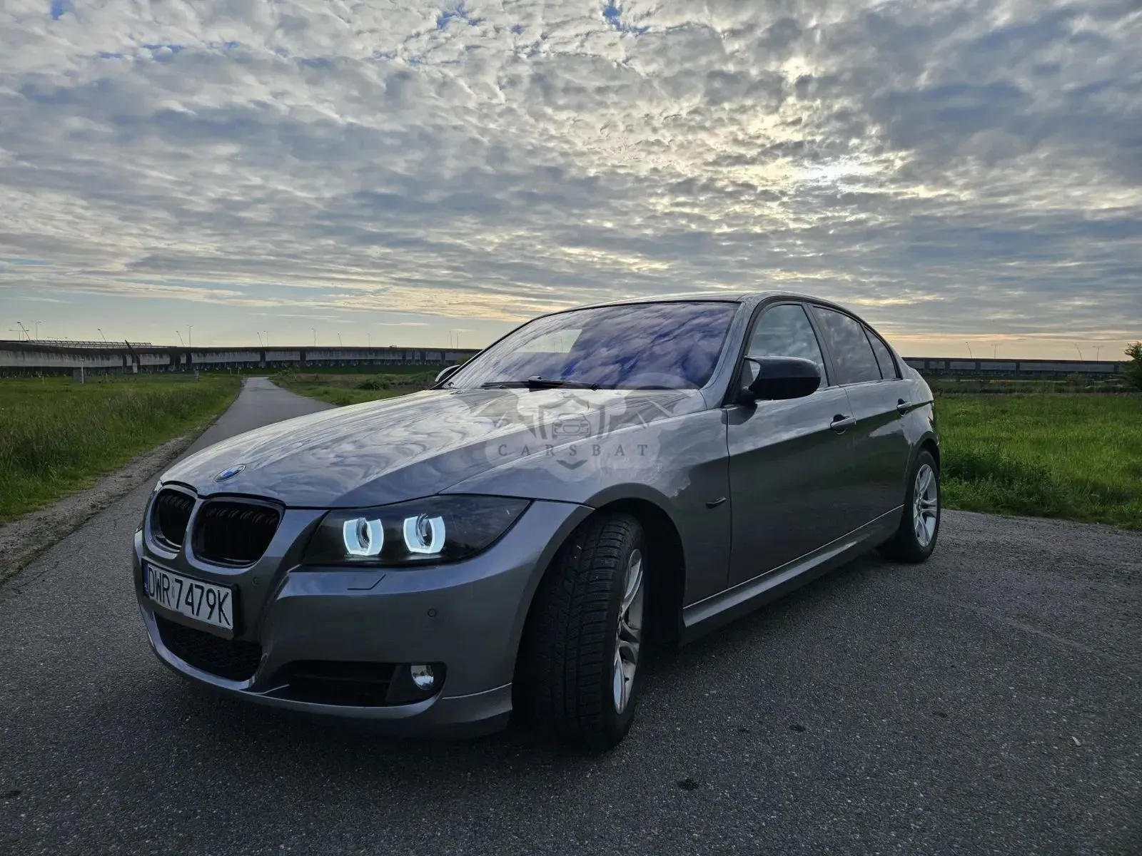 BMW 3 Series E90/E91/E92/E93 318i 2009