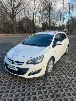 Opel Astra J 1.7 CDTI DPF ecoFLEX TourerStart/Stop 105g Selection 2014