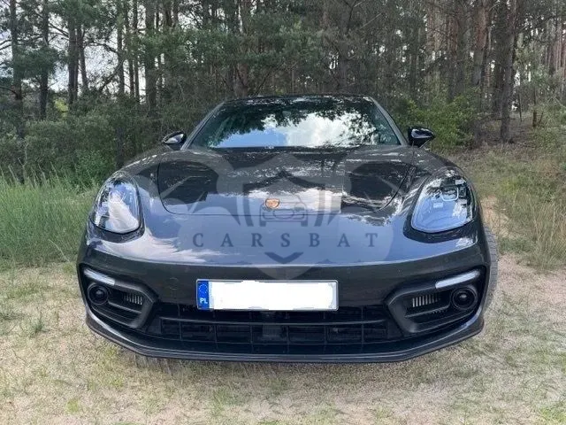 Porsche Panamera 4 E-Hybrid Platinum Edition 2023