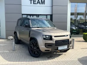 Land Rover Defender 110 P635 OCTA 2025