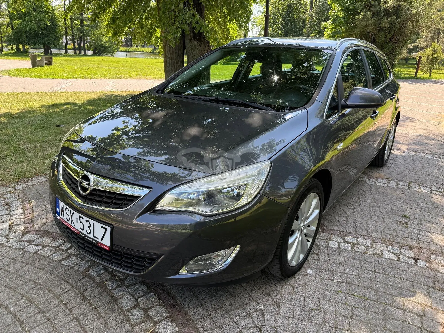 Opel Astra J 1.4 Turbo Sport 2011