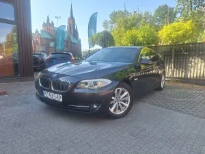 BMW 5 Series F10/F11 520d Sport-Aut BluePerformance 2011