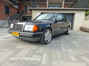 Mercedes-Benz E 1992