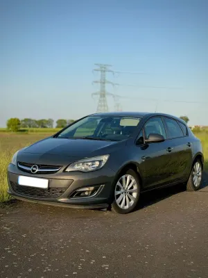 Opel Astra J 1.4 Turbo 2012