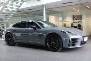 Porsche Panamera 2025