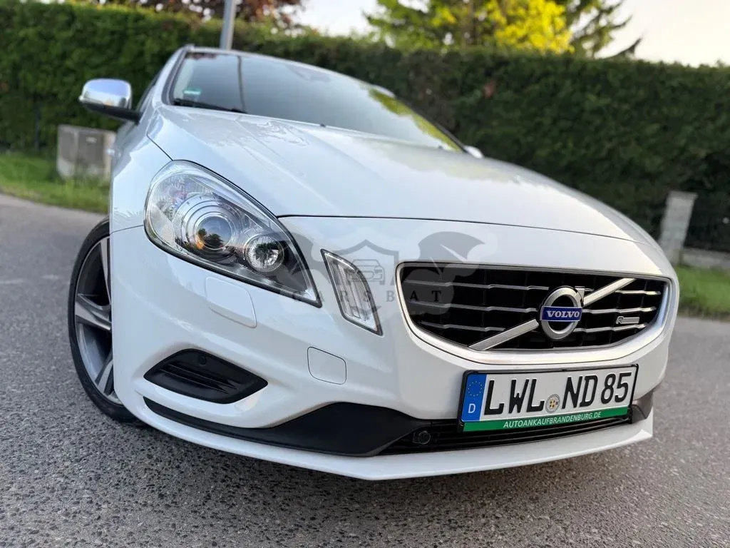 Volvo V60 I T4 Geartronic Powershift RDesign 2011
