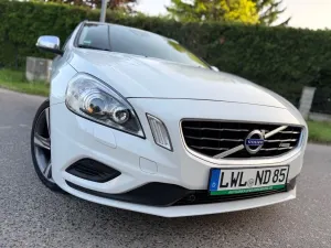 Volvo V60 I T4 Geartronic Powershift RDesign 2011