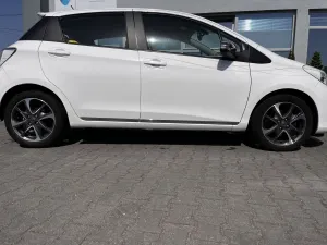 Toyota Yaris III 1.33 Trend 2013