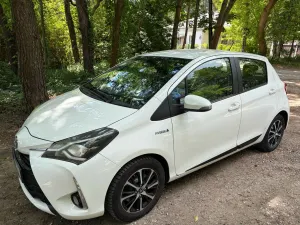 Toyota Yaris III Hybrid 100 Active EU6 2018
