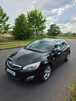 Opel Astra J 1.4 Turbo 2011