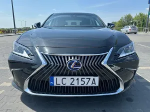 Lexus ES 300h Business Line 2020
