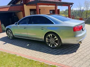 Audi A8 D4 2012