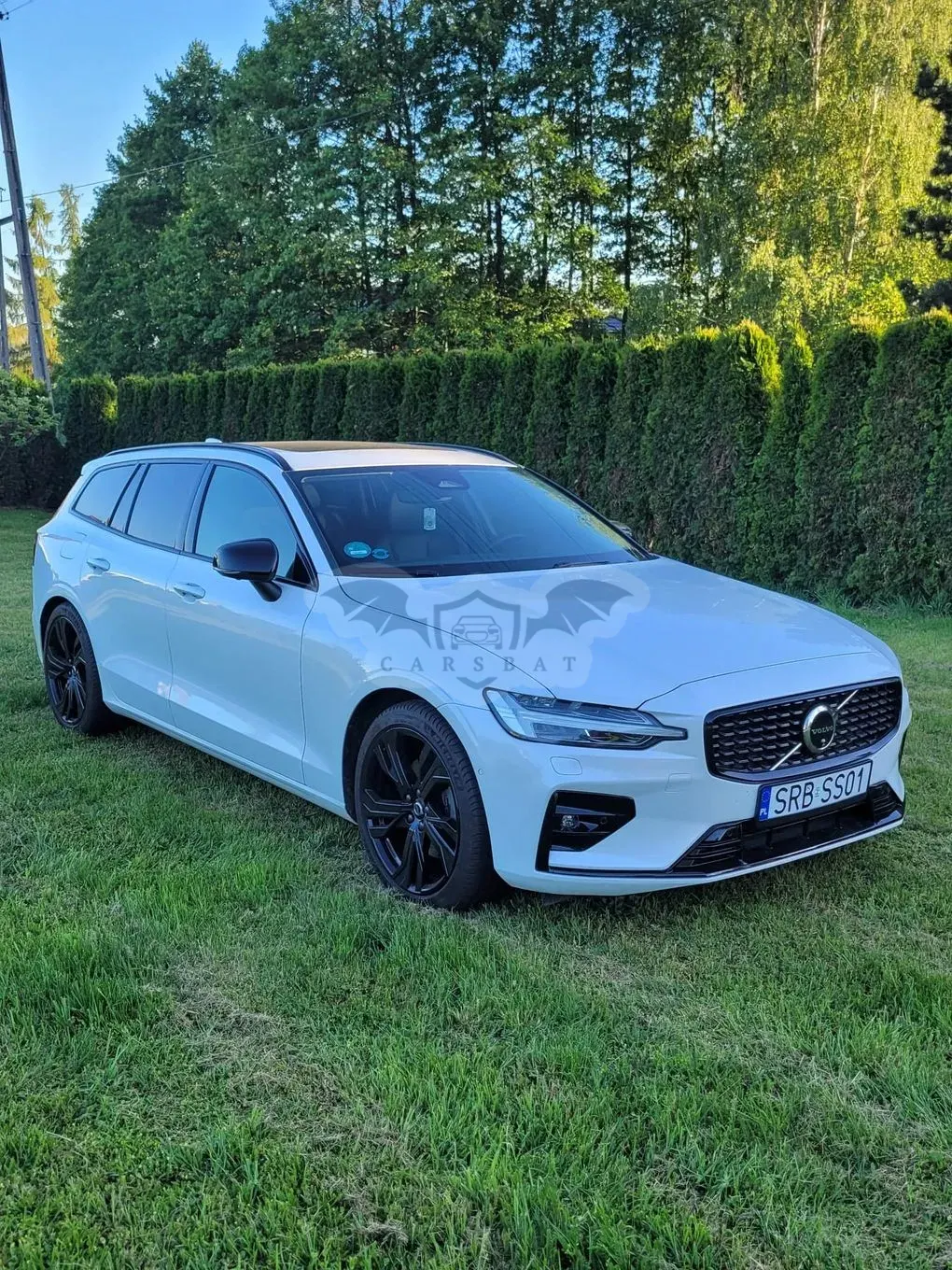 Volvo V60 II B4 B R-Design 2024