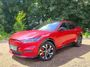 Ford Mustang Mach-E 98kWh AWD 2021