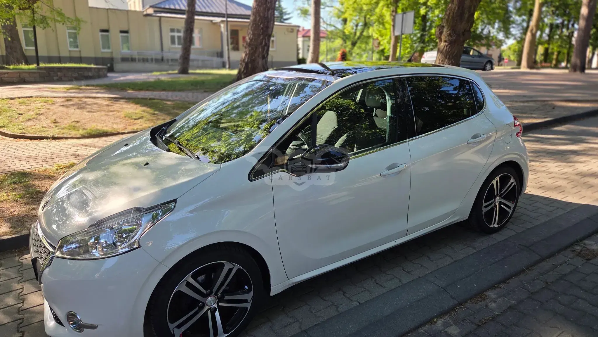 Peugeot 208 I 1.2 PureTech Allure 2013