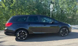 Opel Astra J 1.4 Turbo Edition 2011