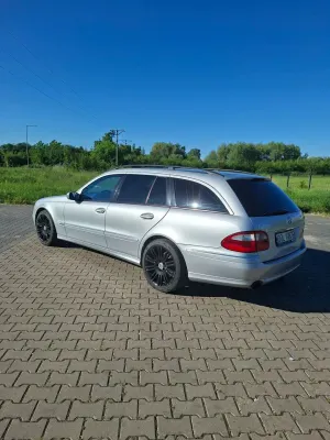 Mercedes-Benz E W211 2005