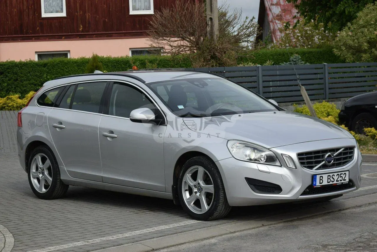 Volvo V60 I D4 Momentum 2012