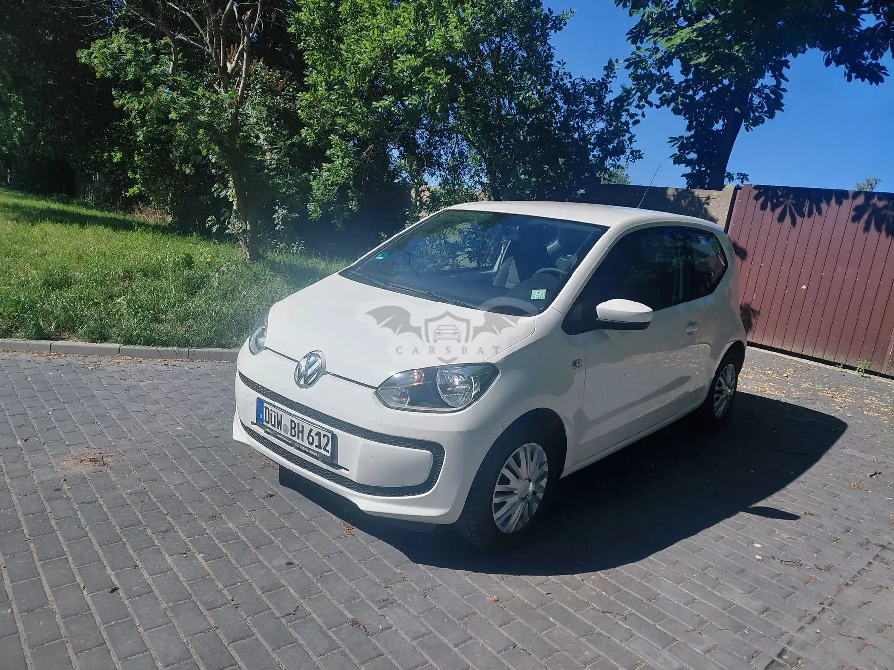 Volkswagen Up! white 2012