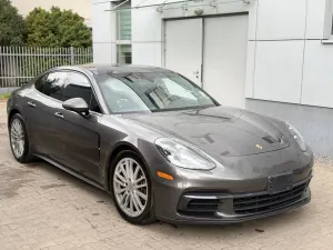 Porsche Panamera 4 2018
