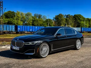BMW 7 Series G11/12 750Li xDrive 2019