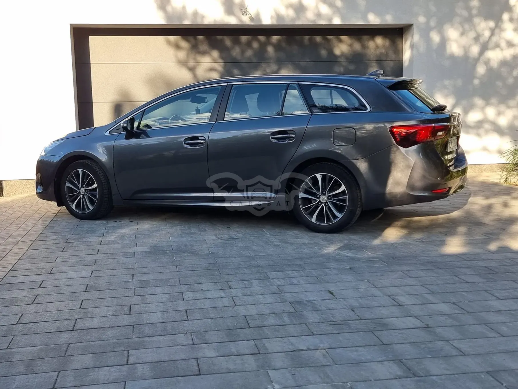 Toyota Avensis III 2.0 D-4D Premium 2017
