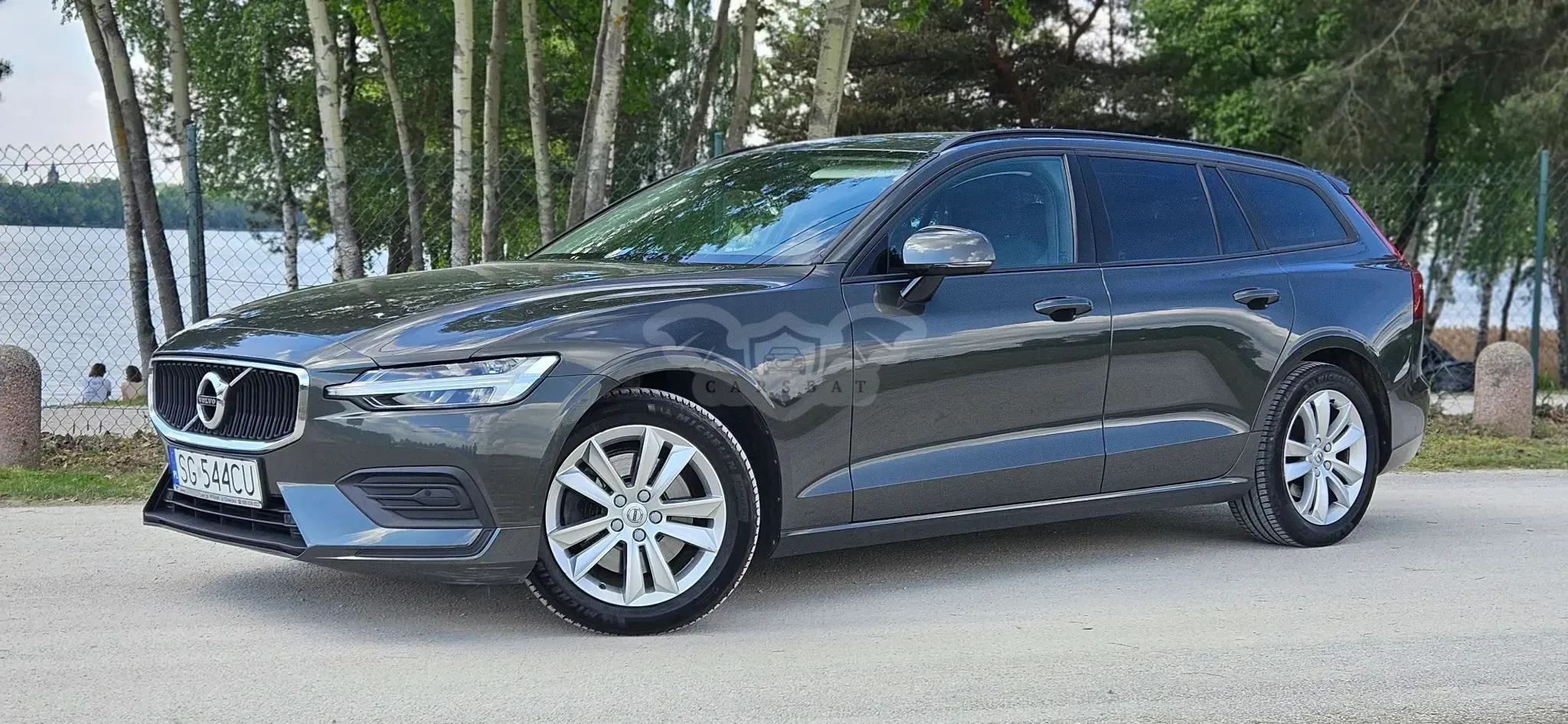Volvo V60 II B4 D Geartronic Momentum 2021
