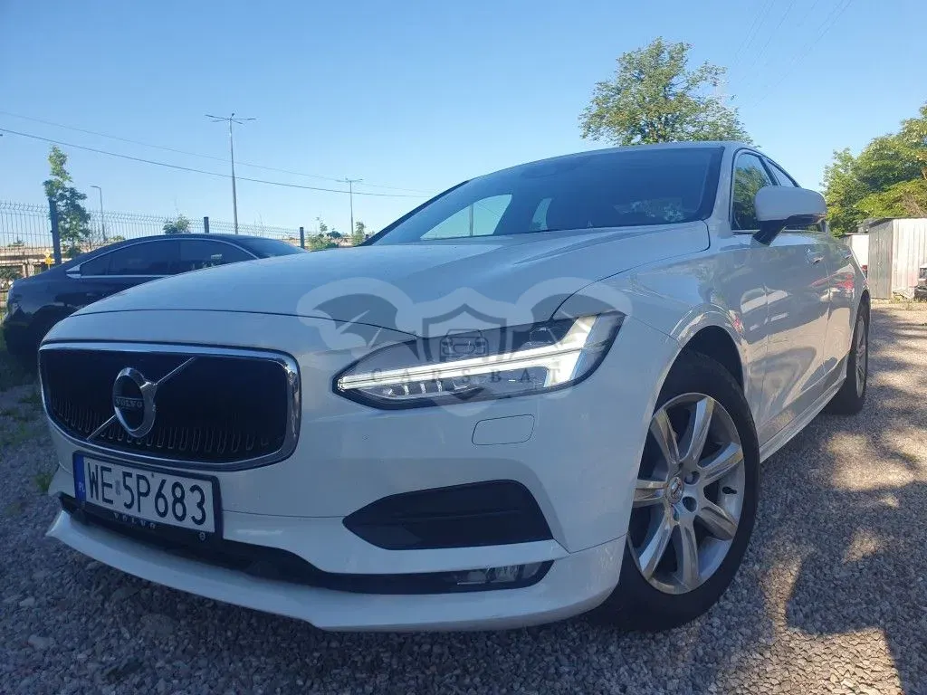 Volvo S90 D4 Momentum 2018