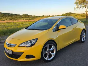 Opel Astra J 2.0 CDTI Sport S&S 2011