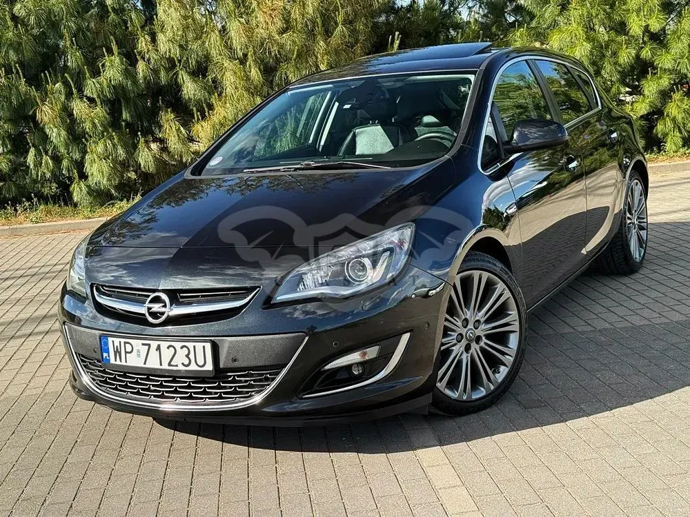 Opel Astra J 1.4 Turbo 2013