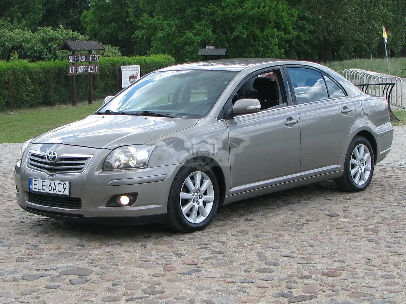 Toyota Avensis II 2.0 VVT-i Executive 2006