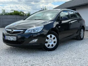 Opel Astra J 1.4 T Cosmo 2012