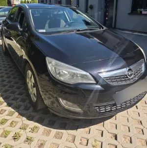Opel Astra J 1.7 CDTI Enjoy 2011