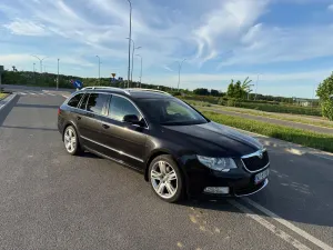 Skoda Superb II 2.0 TDI Elegance DSG 2013