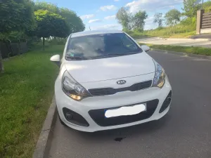 Kia Rio III 1.2 Attract 2013