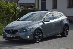 Volvo V40 II D4 Drive-E R-Design Kinetic 2014
