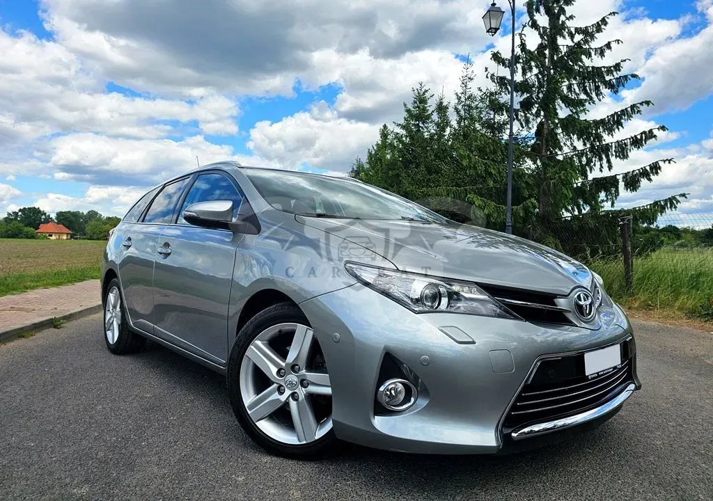 Toyota Auris II 1.6 Prestige 2014
