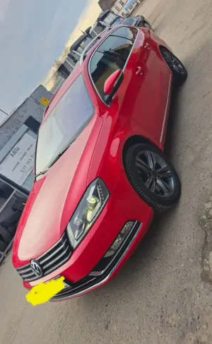 Volkswagen Passat B7 2.0 TDI 4Motion BlueMotion Technol R-Line 2011
