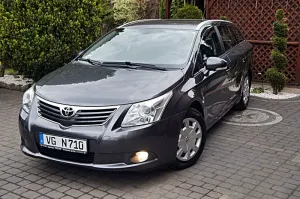 Toyota Avensis III 1.8 Life 2010