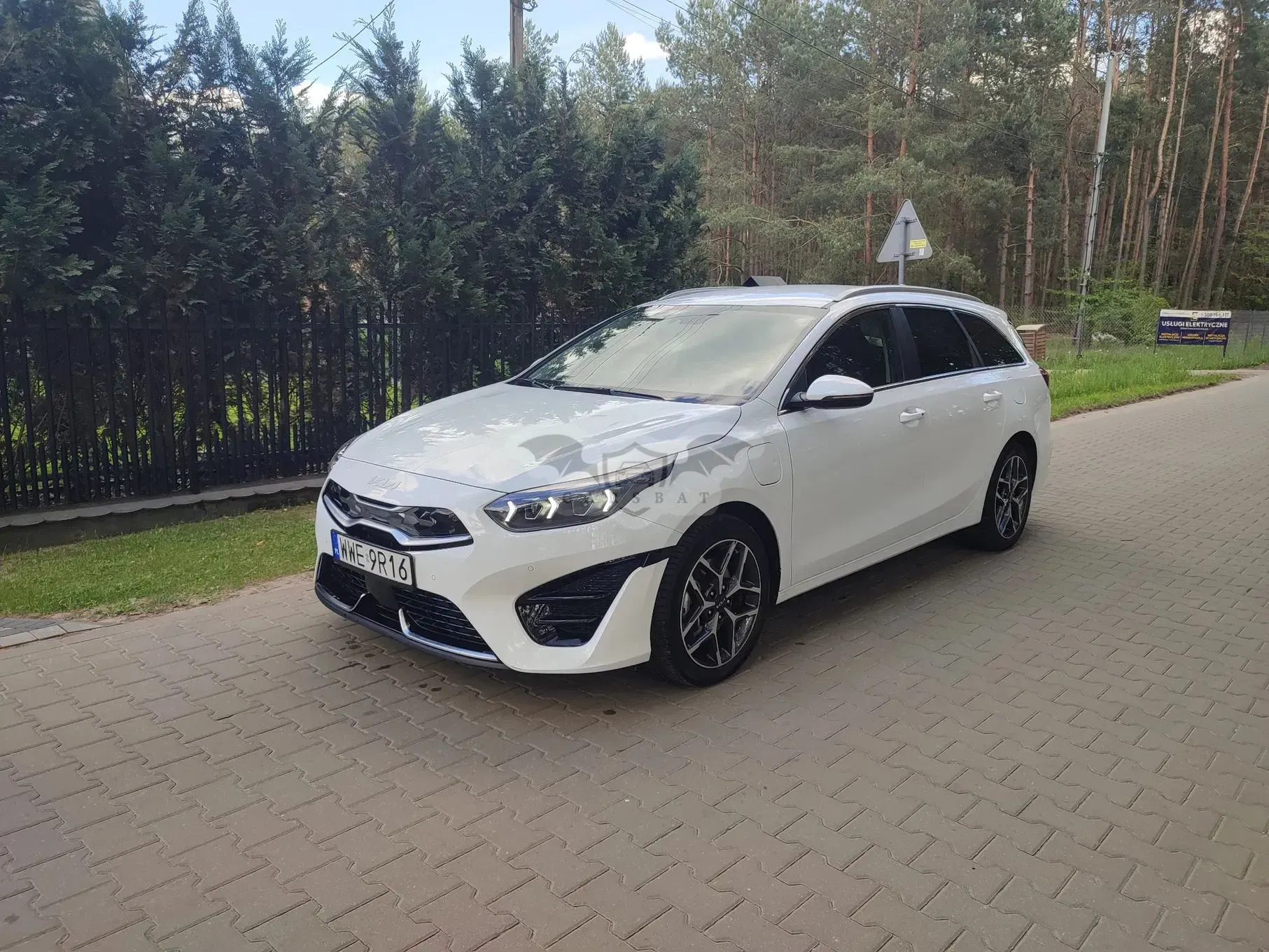 Kia Ceed III 1.6 GDI PHEV L Business Line DCT 2023