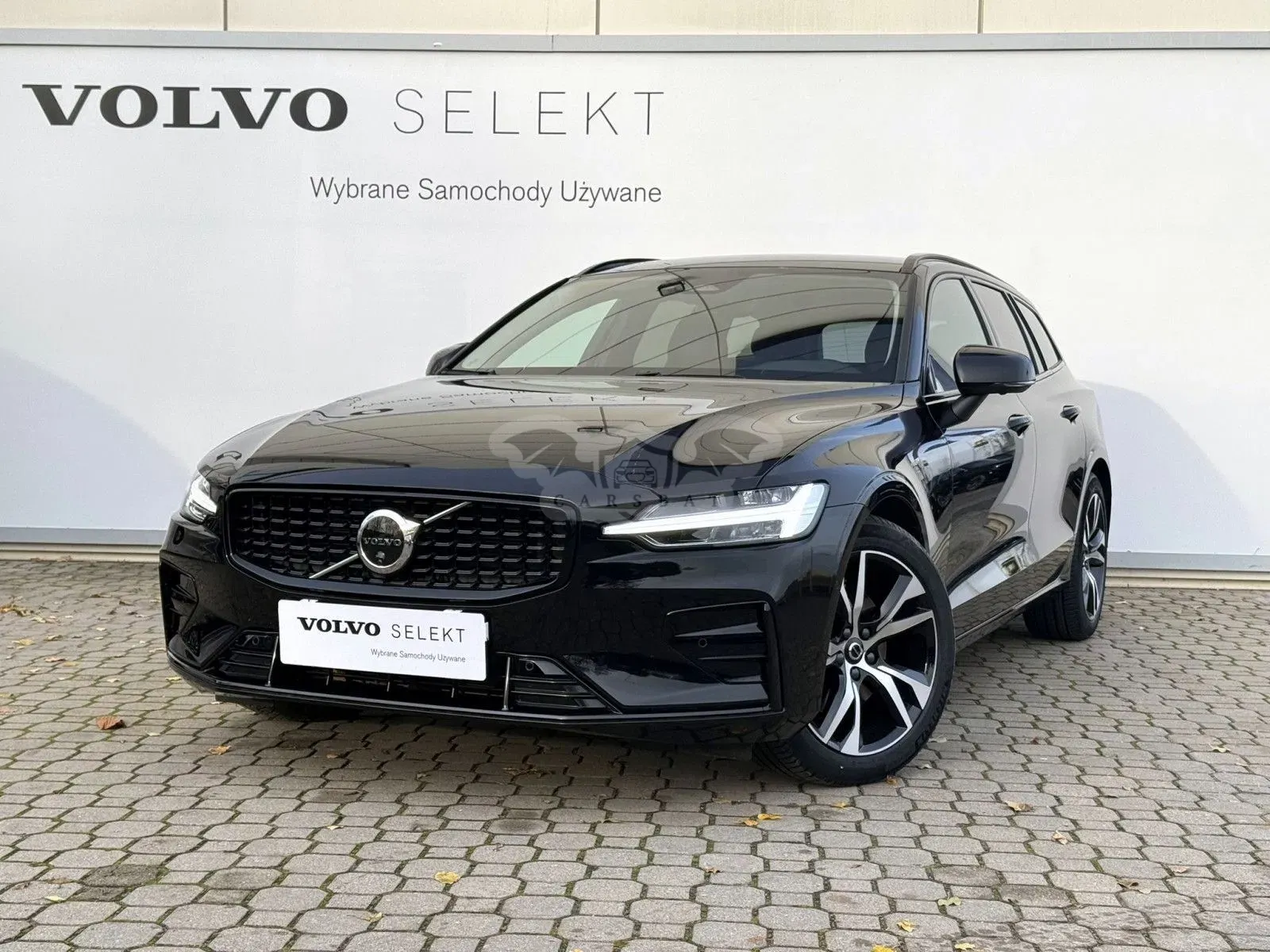 Volvo V60 II B4 B Plus Dark 2024