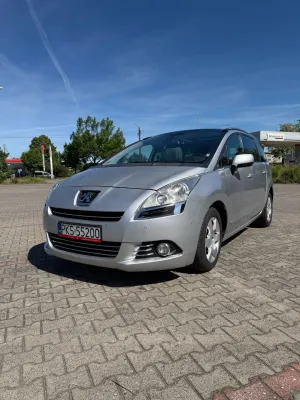 Peugeot 5008 I 2012