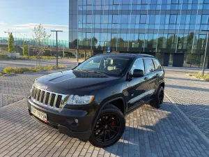 Jeep Grand Cherokee IV 5.7 V8 Overland Summit 2011