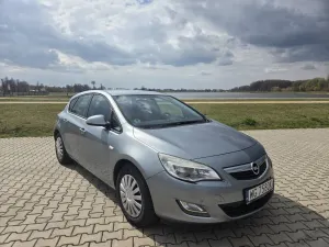 Opel Astra J 1.4 T Cosmo 2010