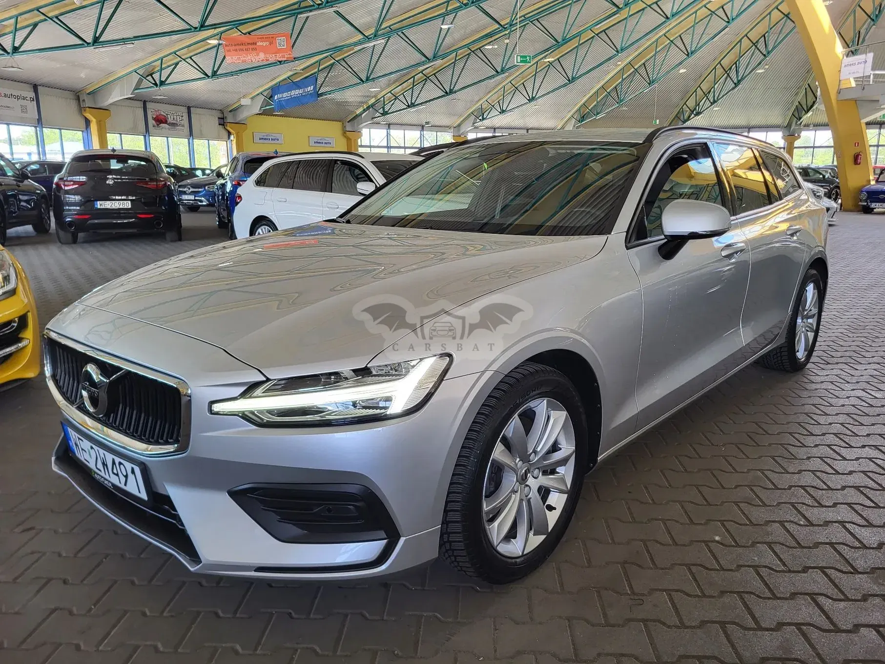 Volvo V60 II B4 D Momentum 2021