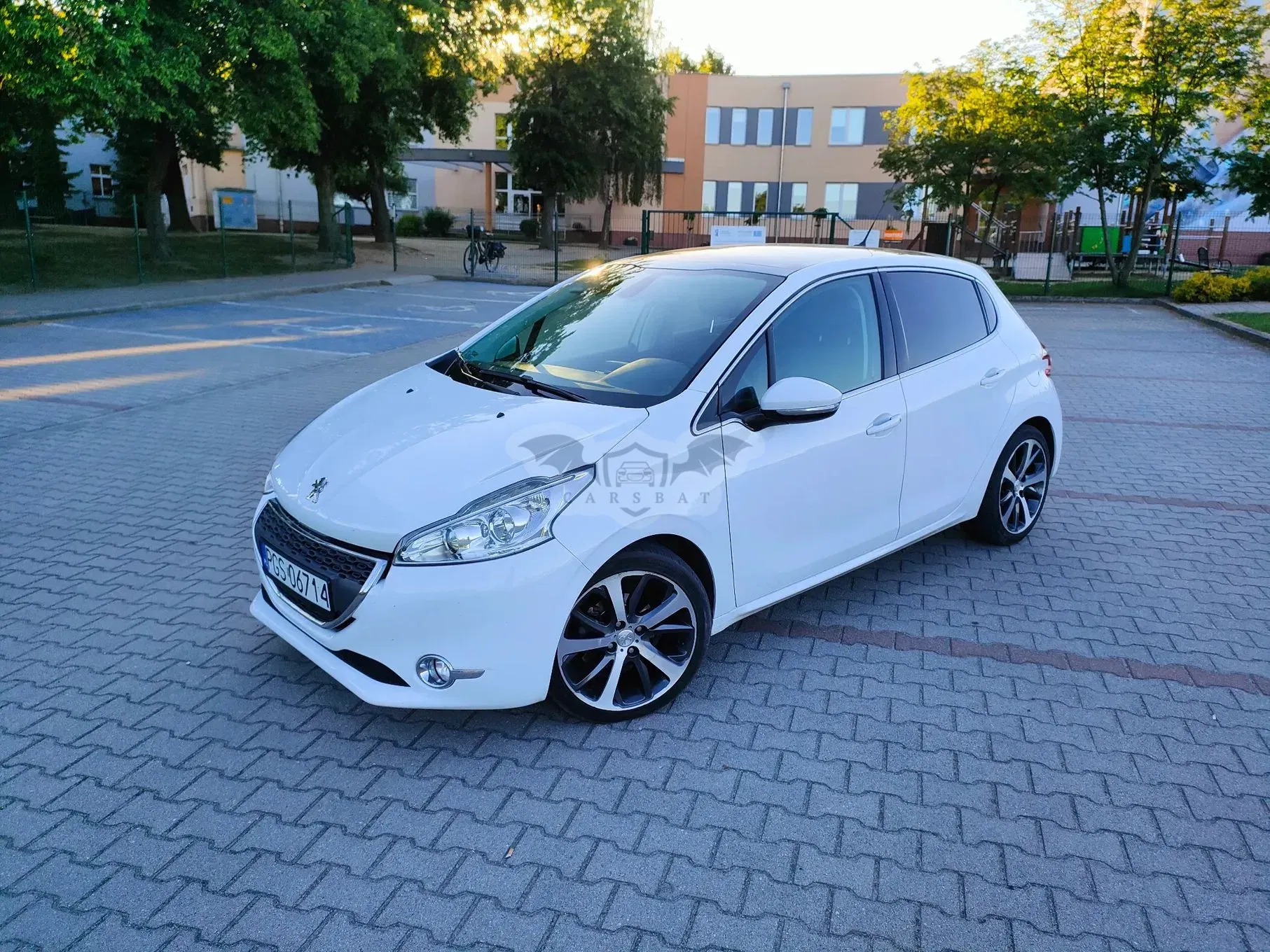 Peugeot 208 I 1.6 e-HDi Allure STT 2012