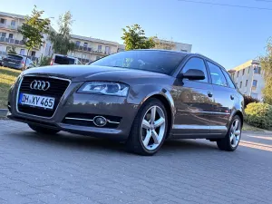 Audi A3 8P 2.0 TDI DPF S line Sportpaket (plus) 2011